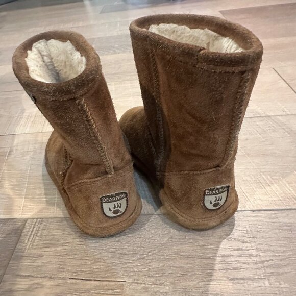 BEARPAW SUEDE GIRLS BOOTS SIZE 12 - Picture 8 of 9
